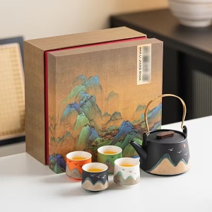 Mountains - kinkekomplekt: teekann+4 tassi